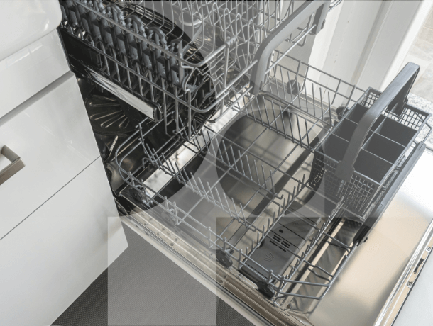 Stelf cleaning dishwasher.