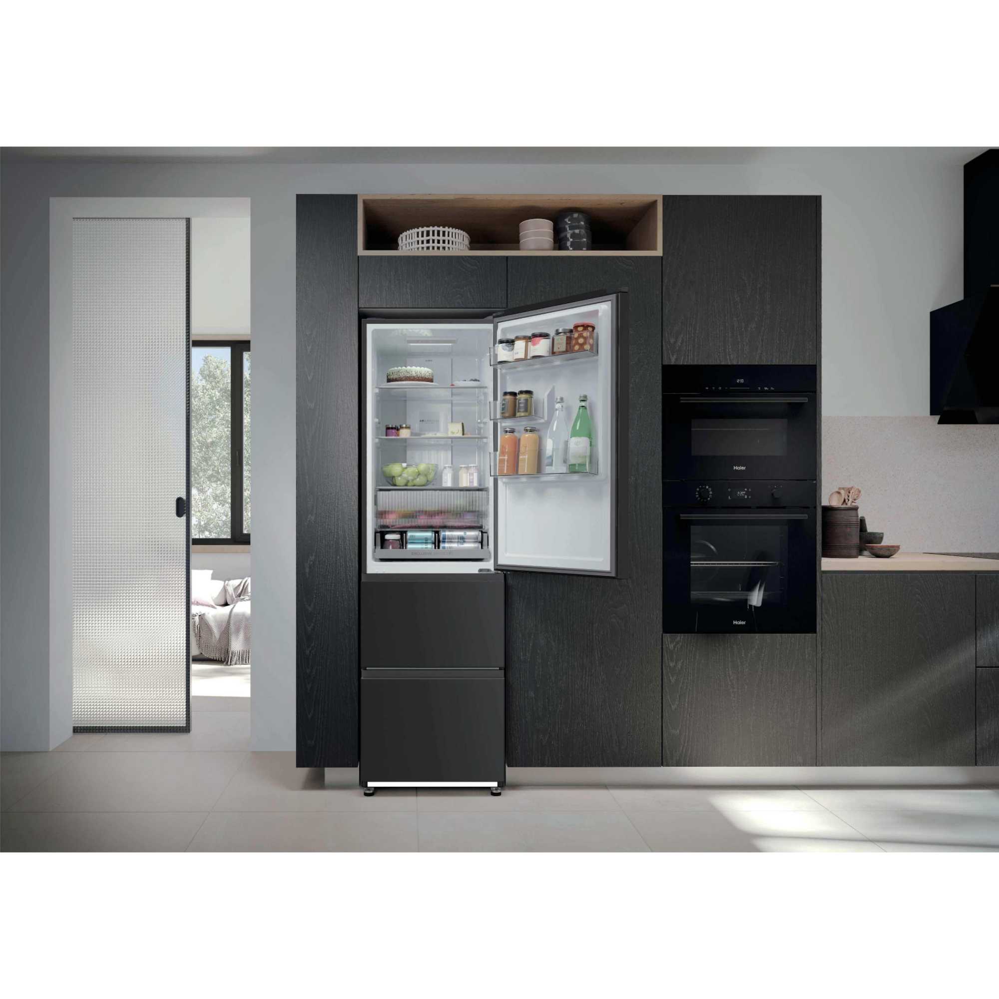 3D 55 Series 3 Fridge Freezer 60/40 NoFrost - Black - HTR3518ENMTK