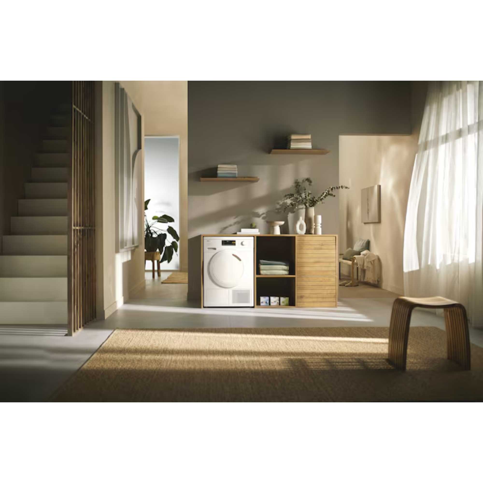 8kg Heat Pump Tumble Dryer - TEA525WP