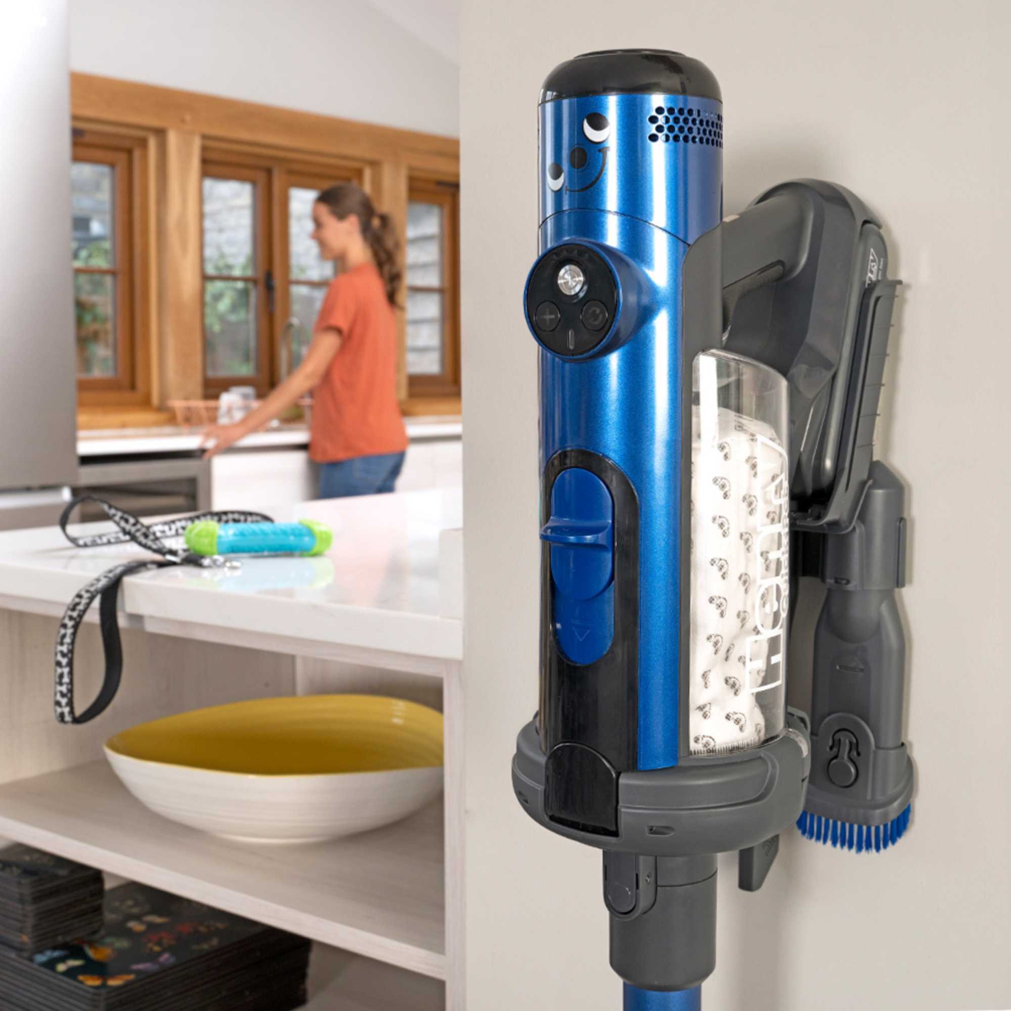 HEN100PET Quick 1L Vacuum Cleaner - Blue