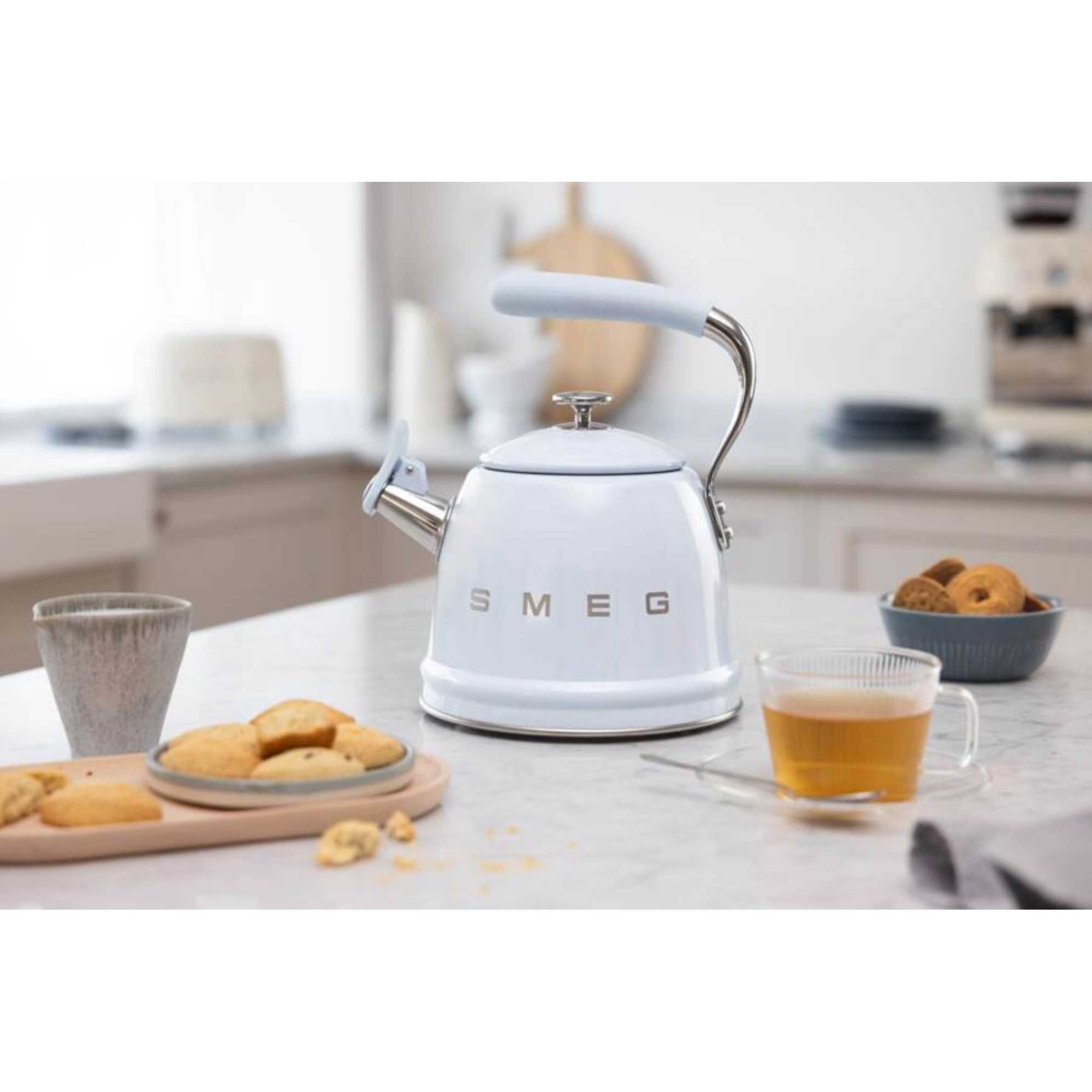 Smeg WKF01PB 2.3L 50s Style Whistling Kettle - Pastel Blue
