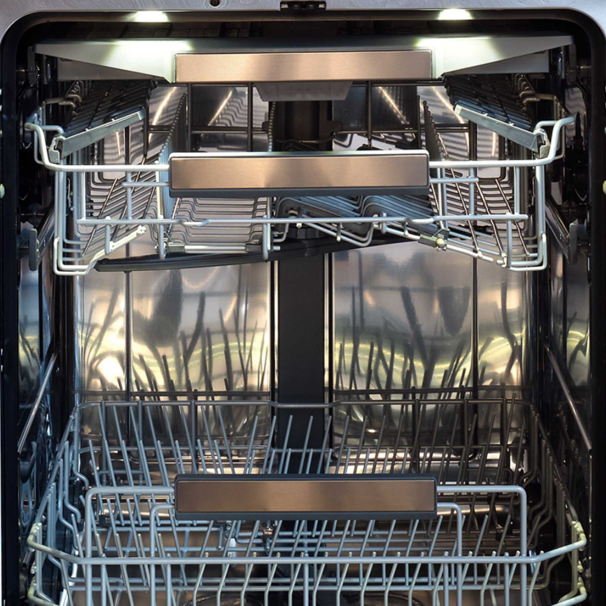 Freestanding Full-Sized Dishwasher - DWSF0115FSBG