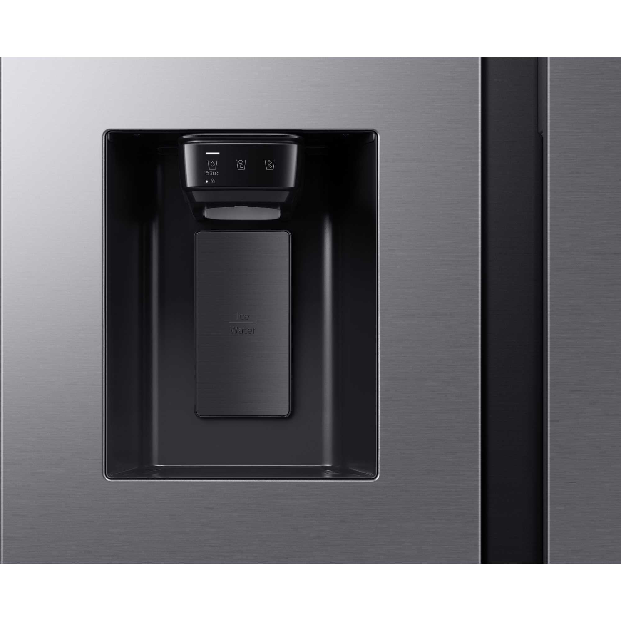 Series 6 RS70F64KETEU SpaceMax 640L Smart American Fridge Freezer - Silver