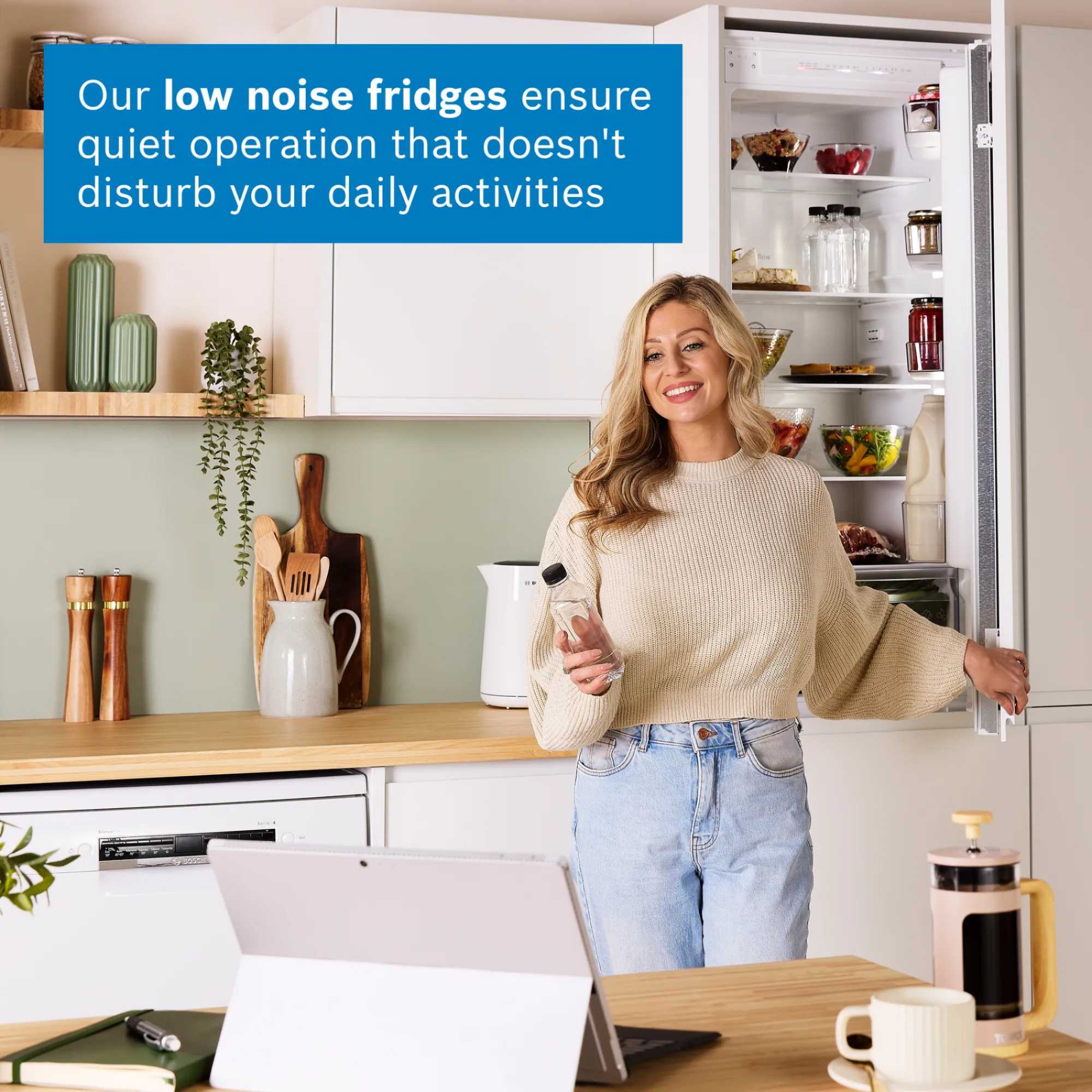 KIV87NSE0G Series 2 280l Low Frost Integrated Fridge Freezer