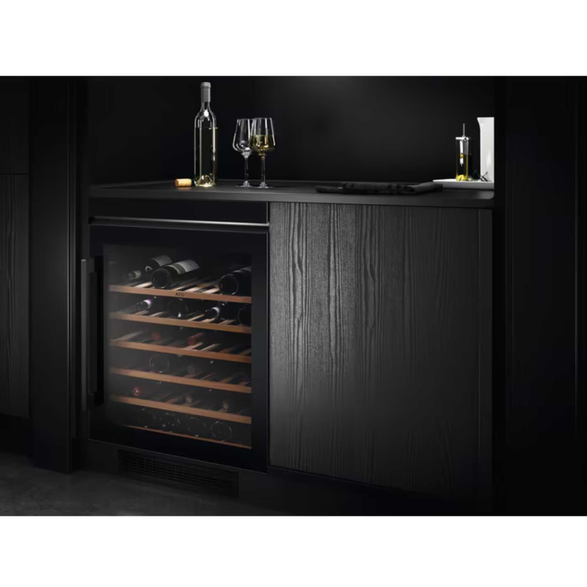 AWS4052B5B 5000 Integrated Under Counter 145L Wine Cooler - Black