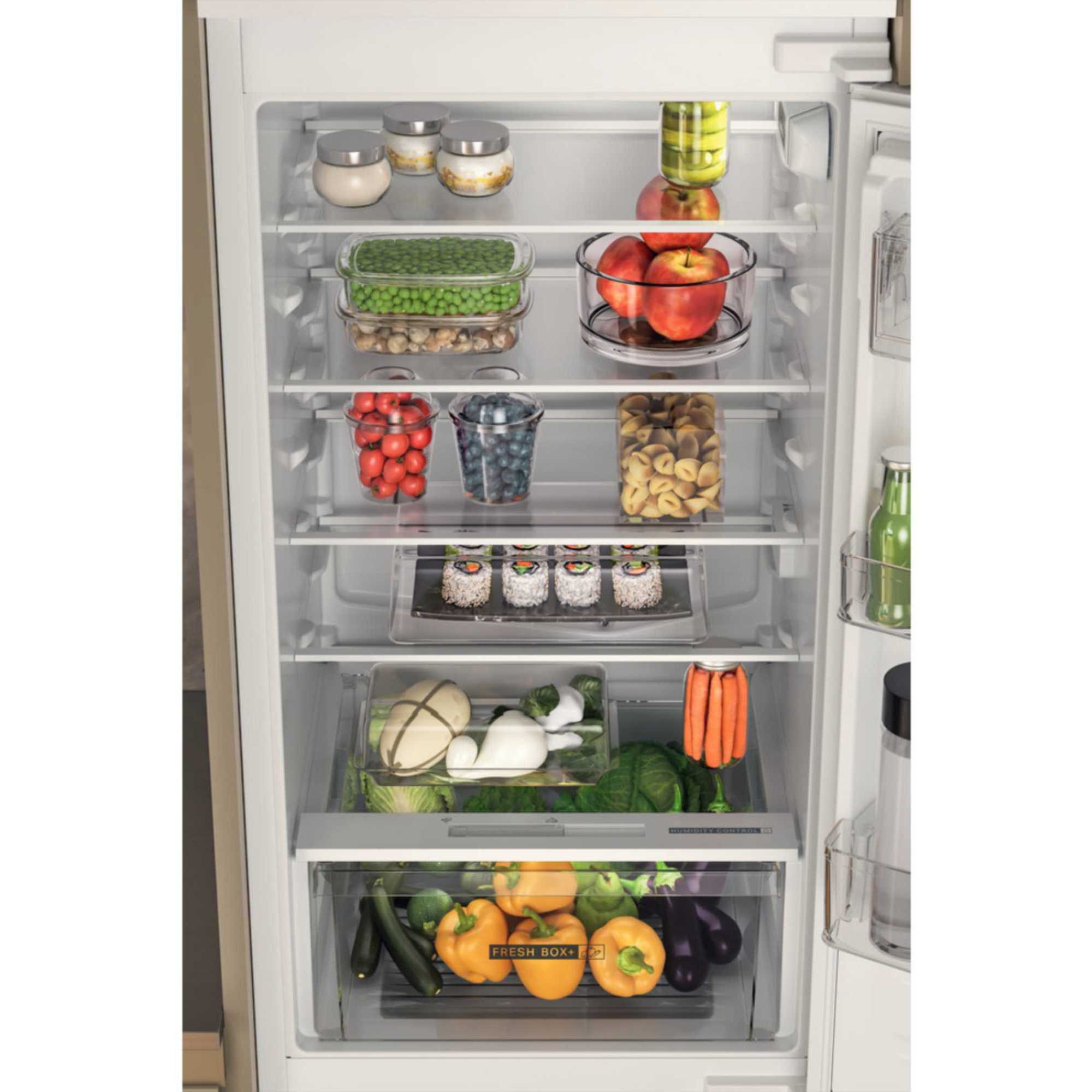 WHC18D041A1 6th SENSE 268l Low Frost Fridge Freezer