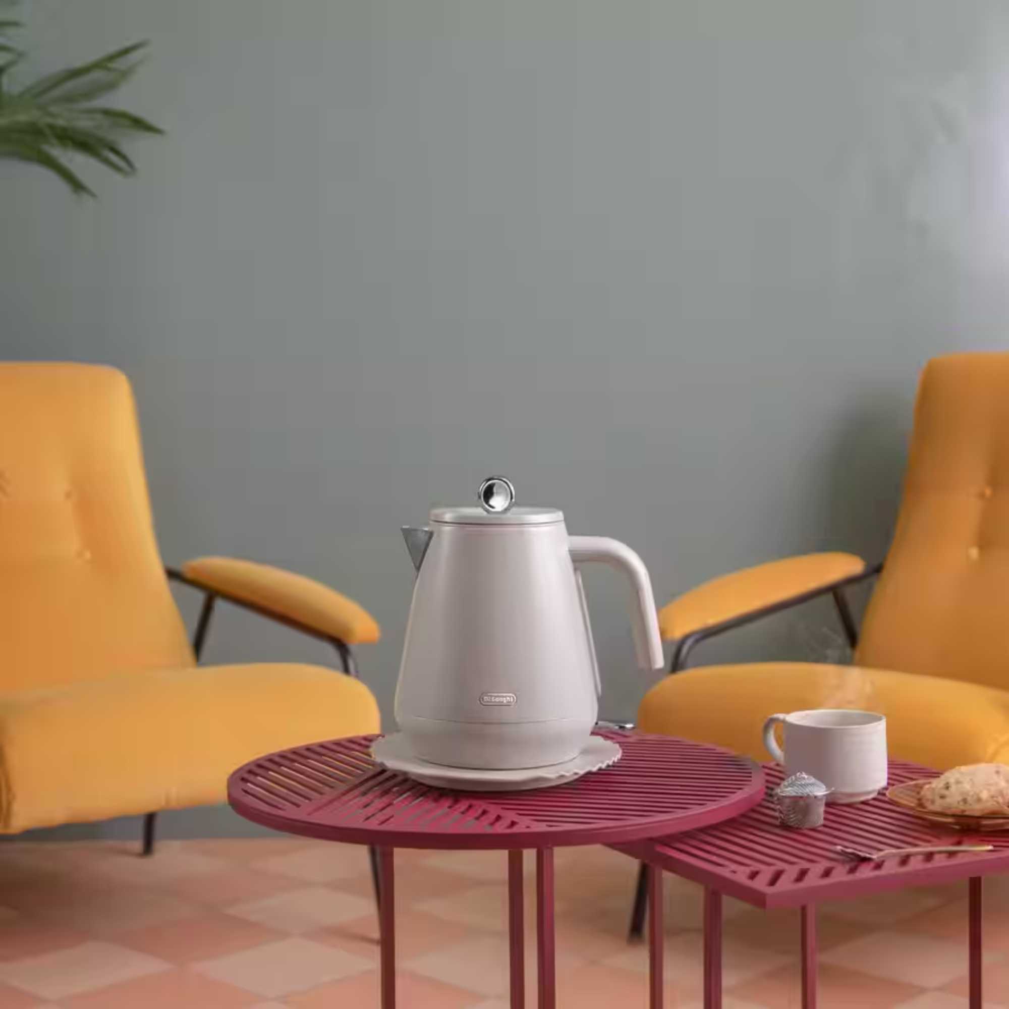 KBY3001 Eclettica Rapid Boil Kettle - Beige
