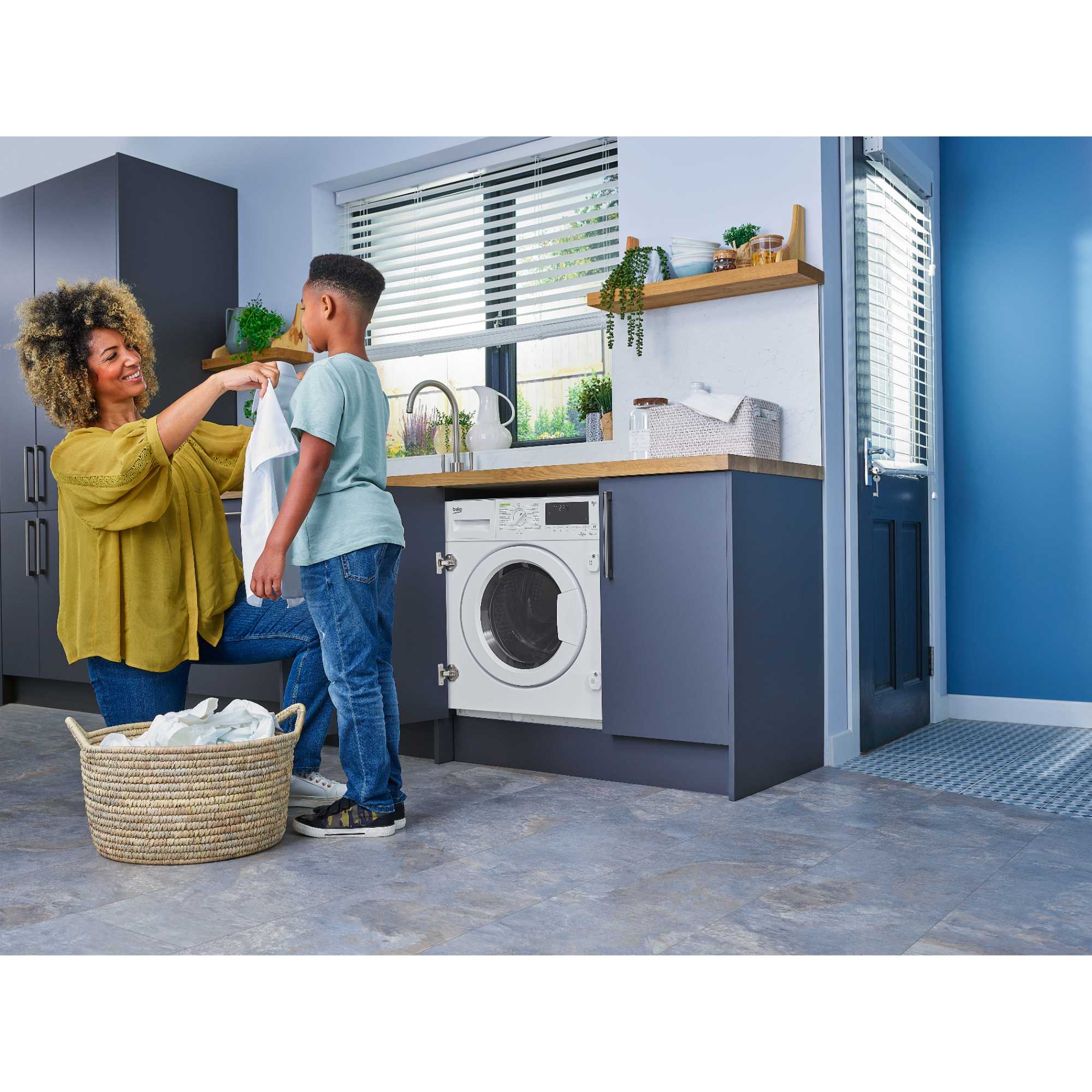 WDIK854421F 8kg Wash 5kg Dry 1400rpm Built-In Washer Dryer