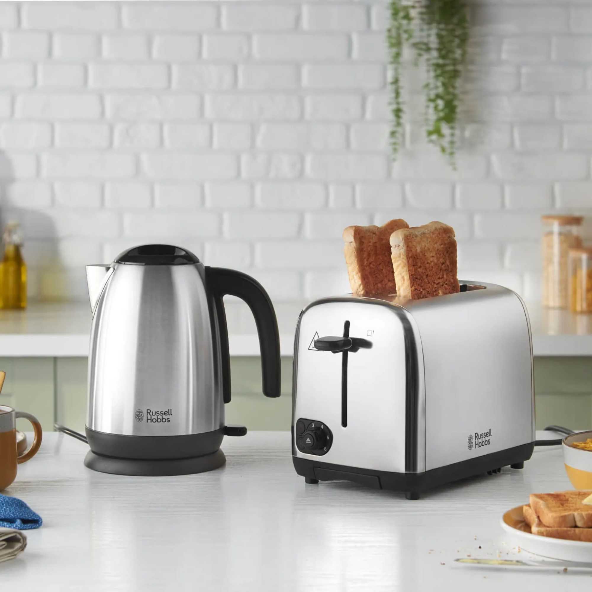 23910 1.7l 3kW Cordless Classics Kettle - Brushed Stainless Steel