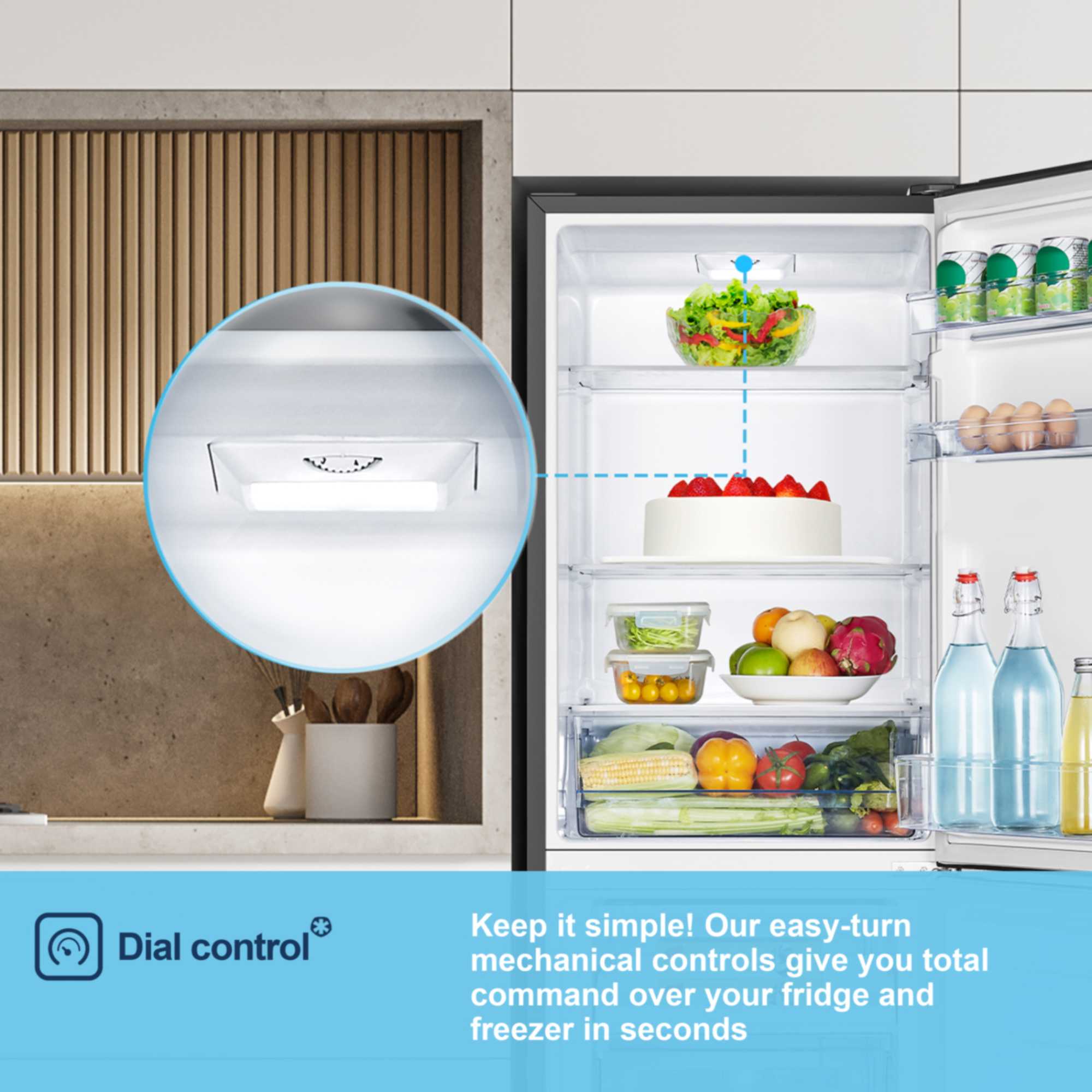 MC55240EB 252l Fridge Freezer - Black