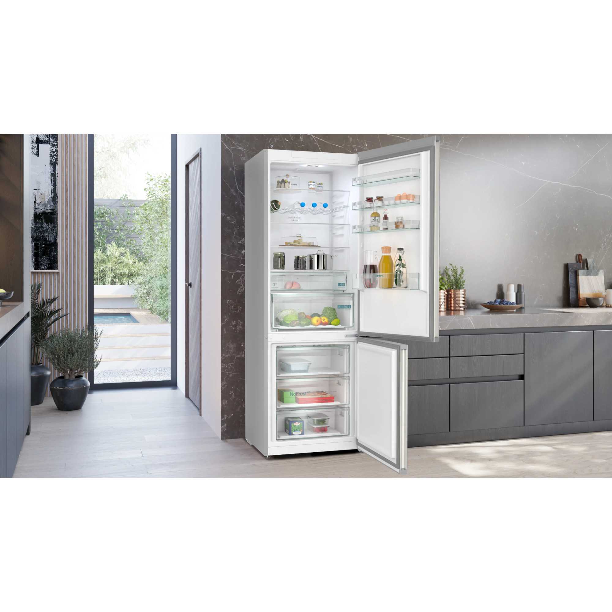 KG49NXIDF 440L Freestanding Fridge Freezer NoFrost - Black Steel