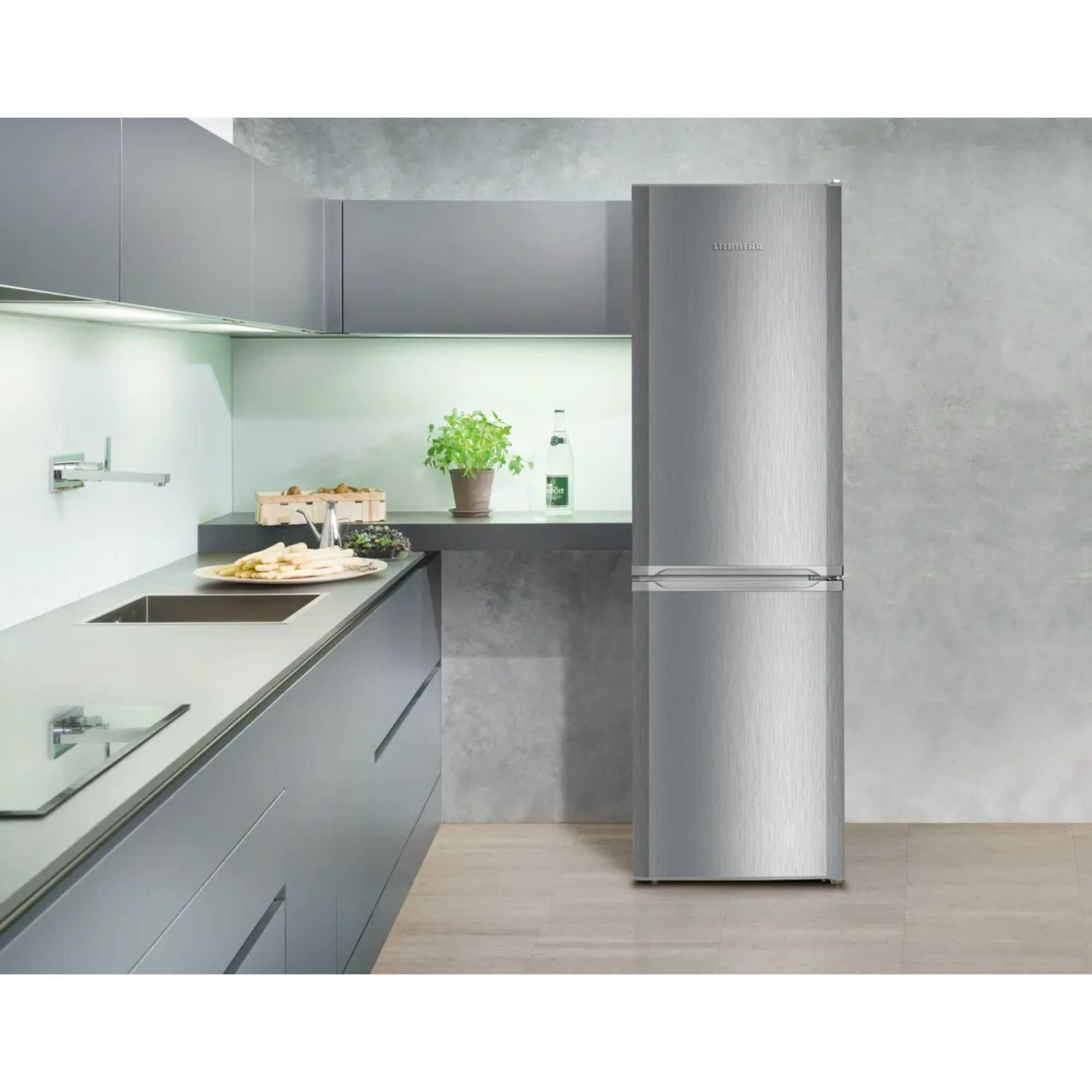 CUELE3331 296L SmartFrost Fridge Freezer - Silver