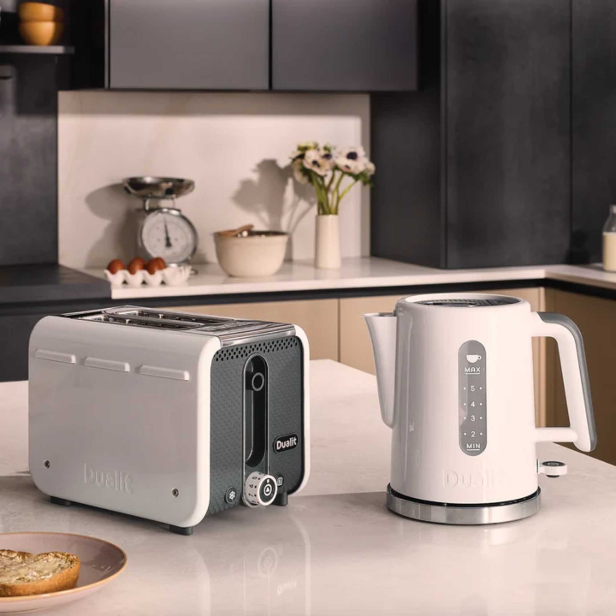 26412 Studio 2 Slot Toaster - White