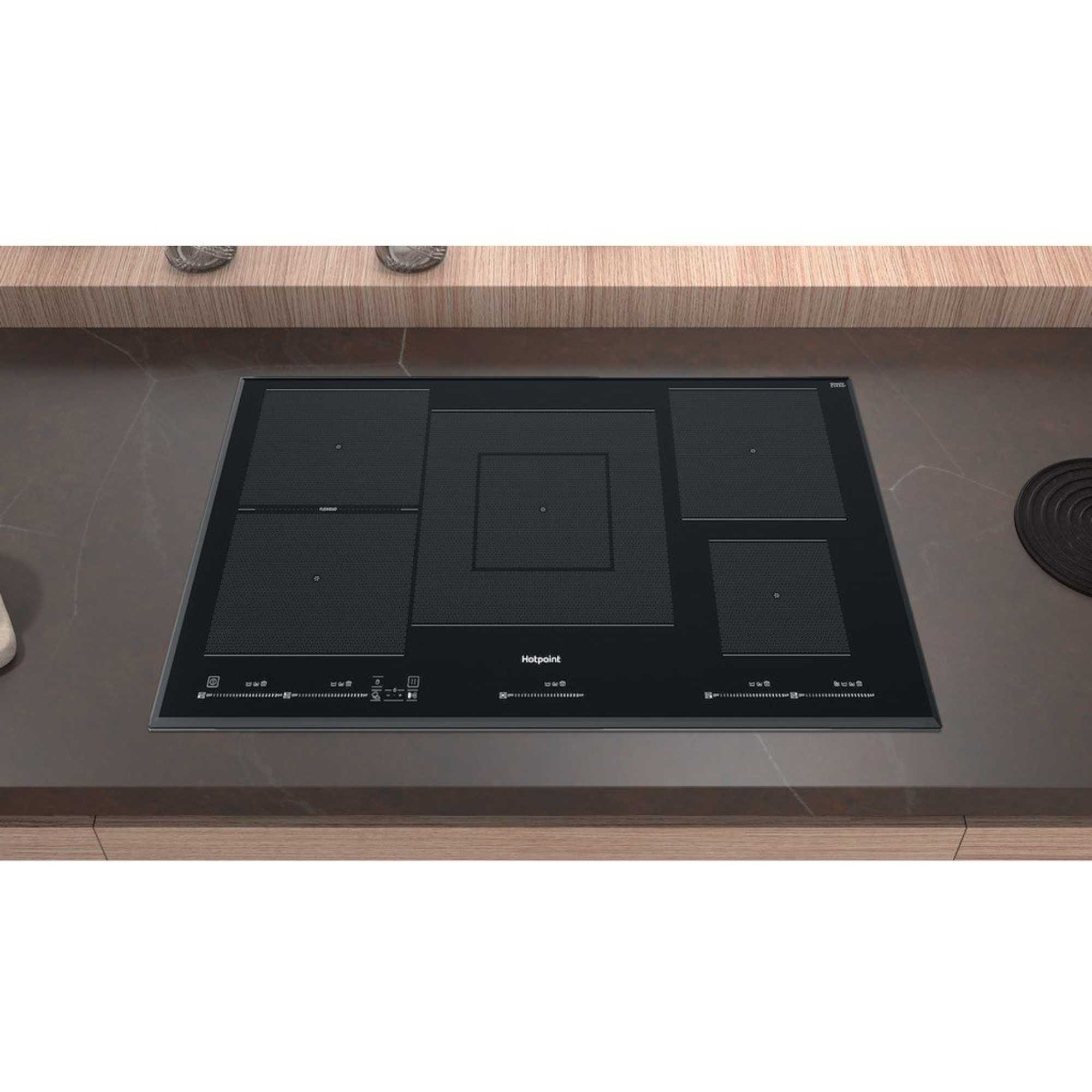 Hotpoint TT1090BA 90cm 5 Burner Induction Hob Black Hughes