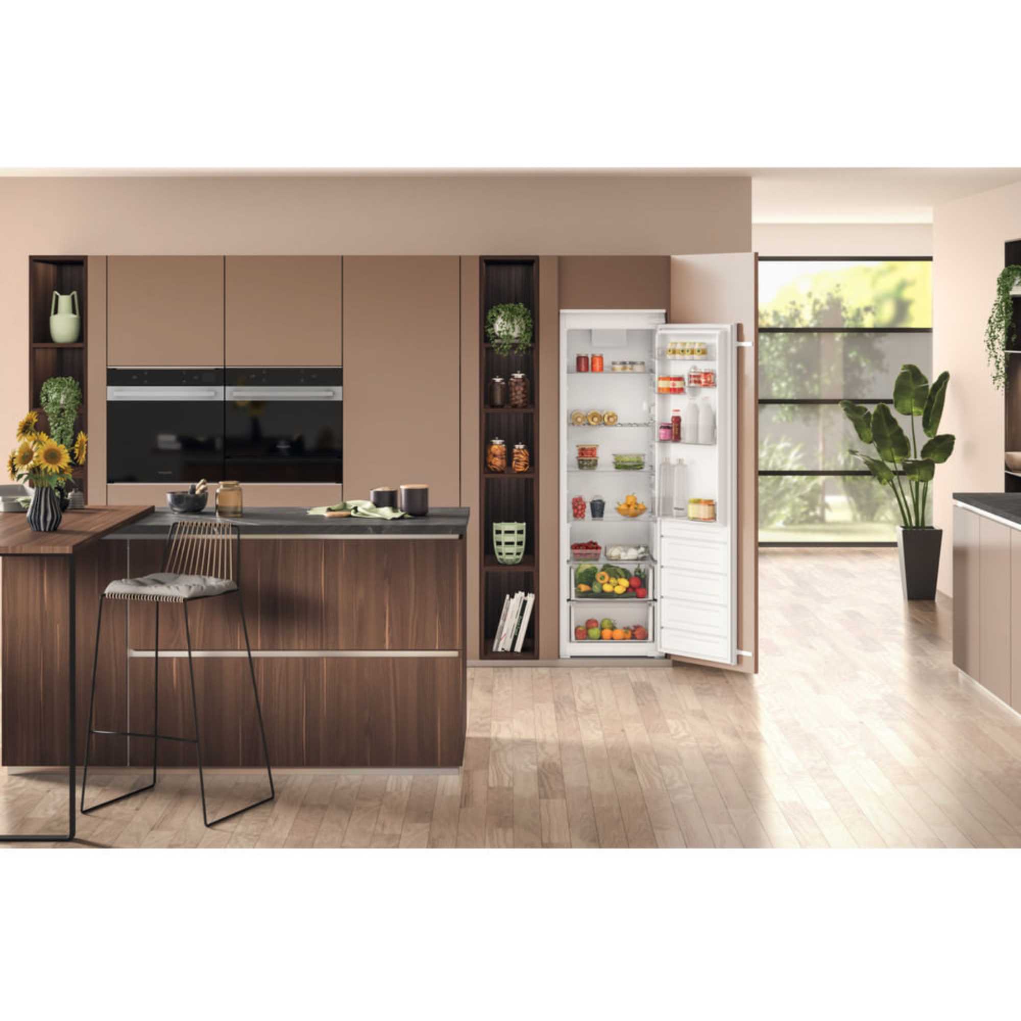 HTSD18A011A1 306l Built-In Low Frost Larder Fridge