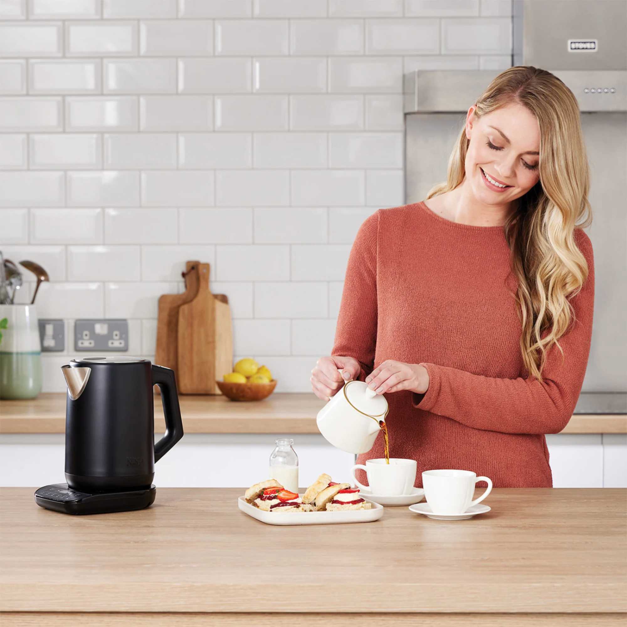 KT200UK Perfect Temperature Rapid Boil Kettle - Black