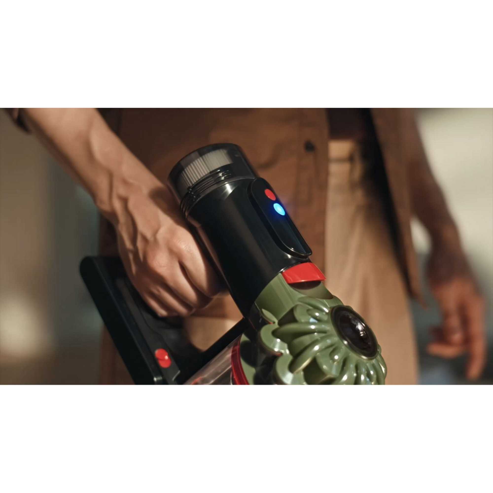 V8 Cyclone Cordless Vacuum
