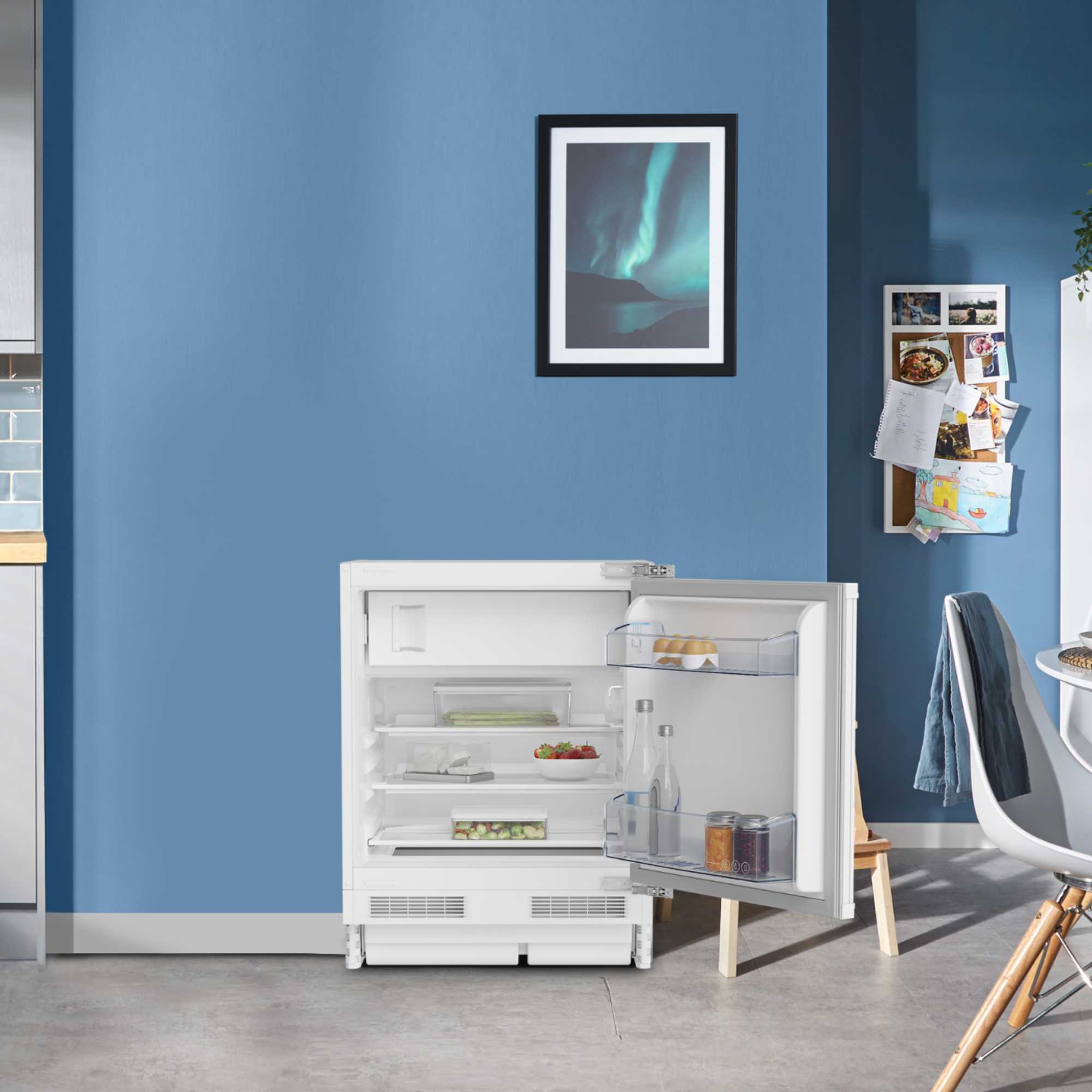 Built-In Undercounter Fridge - BRS4682