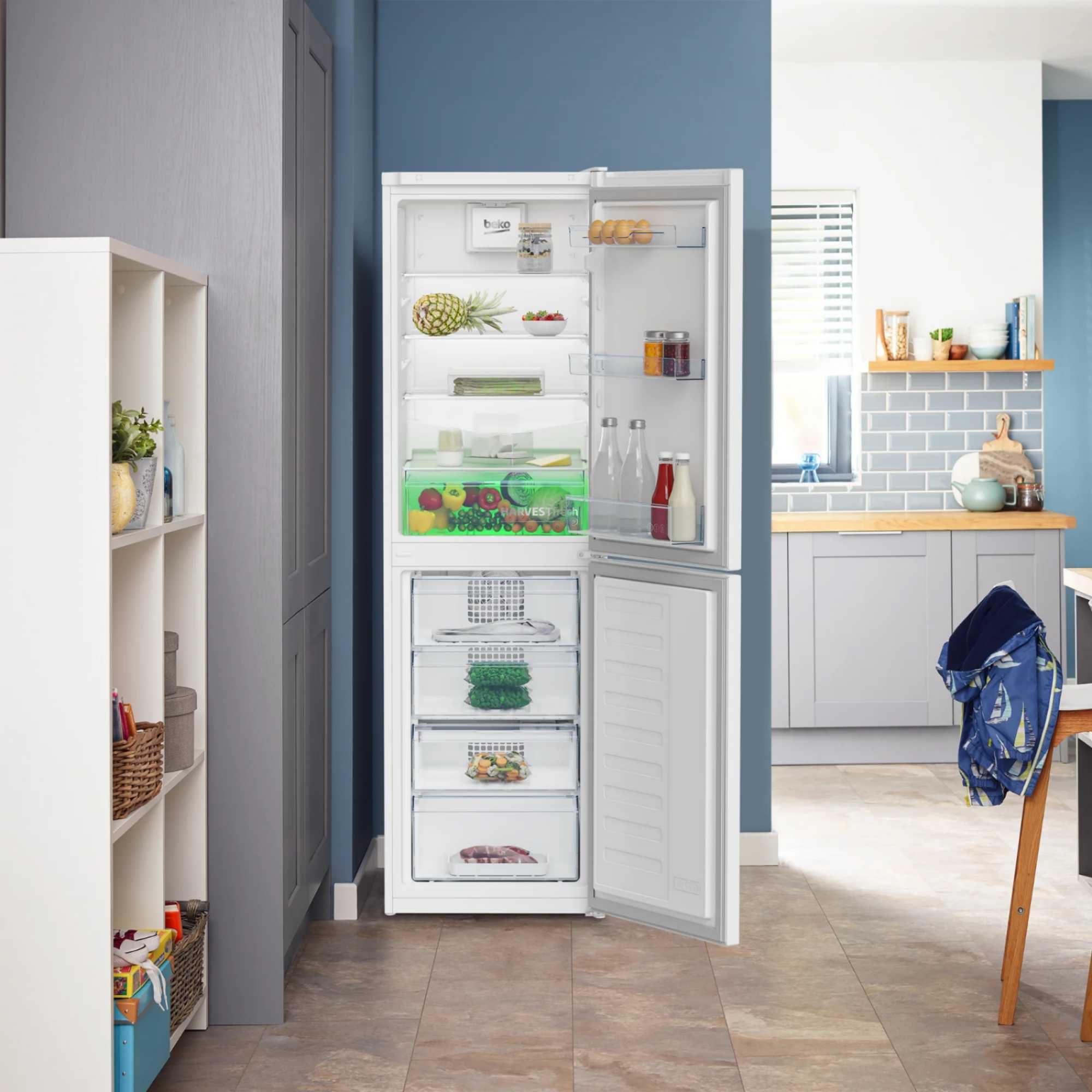 Fridge Freezer 50/50 Frost Free - White - CNG4582VW