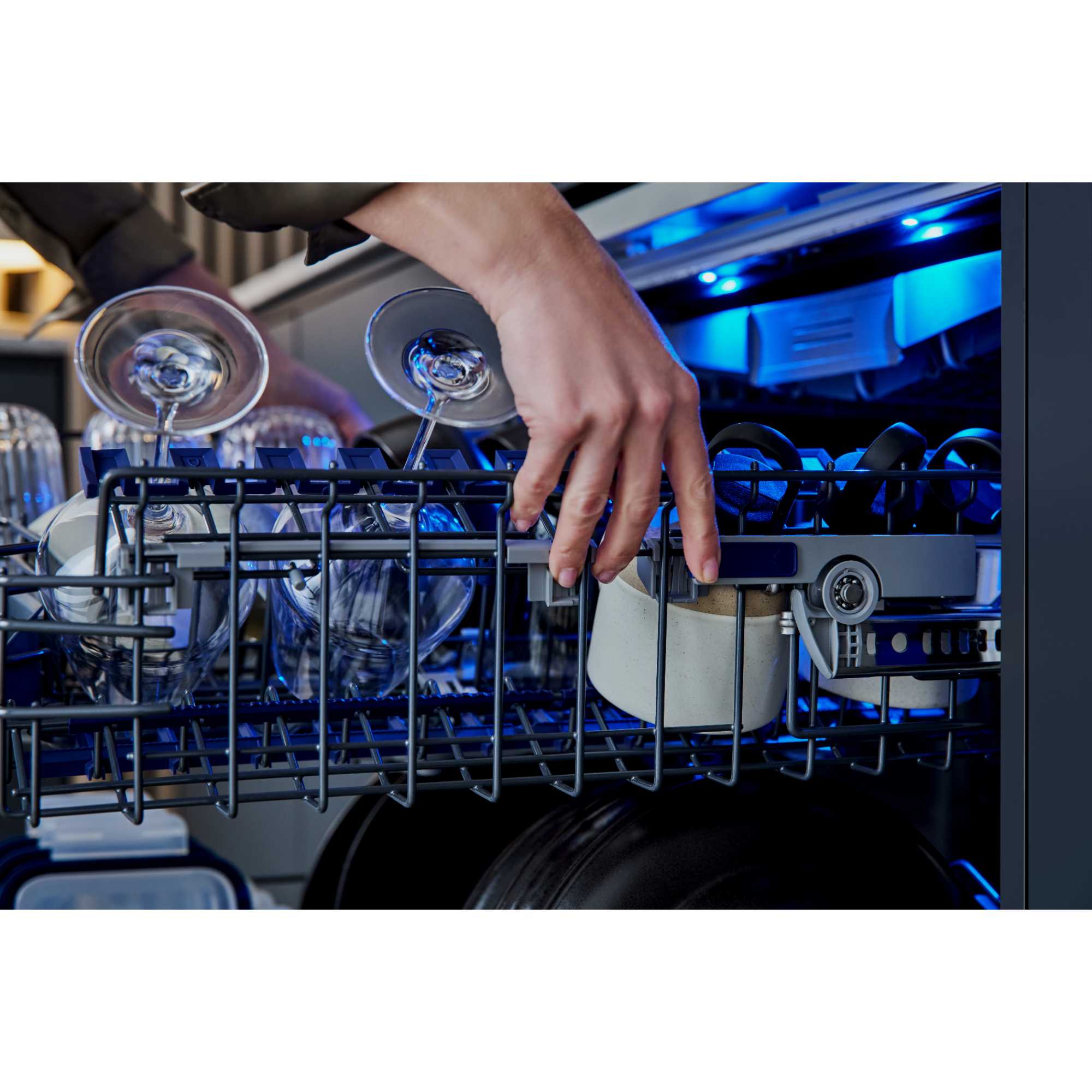 iQ700 Freestanding Full-Sized Dishwasher - SN27TI02CE