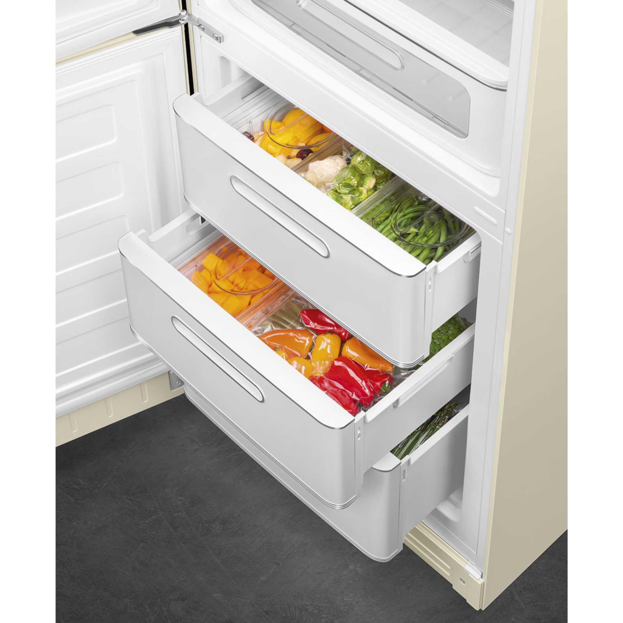FAB32LCR6UK 50's Style 331l No Frost Fridge Freezer - Cream