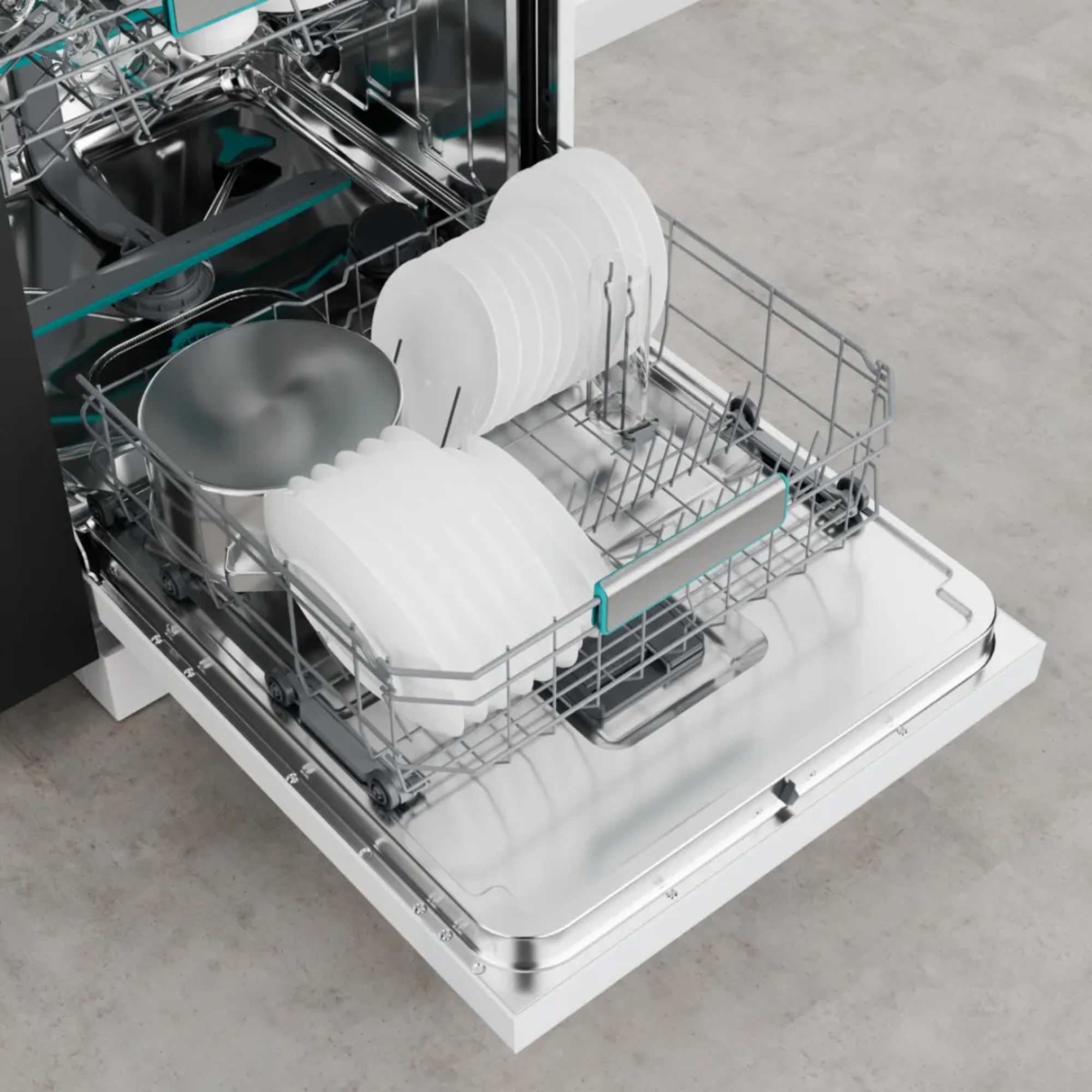 Hi6 Freestanding Full-Sized Dishwasher - HS673A90WUK