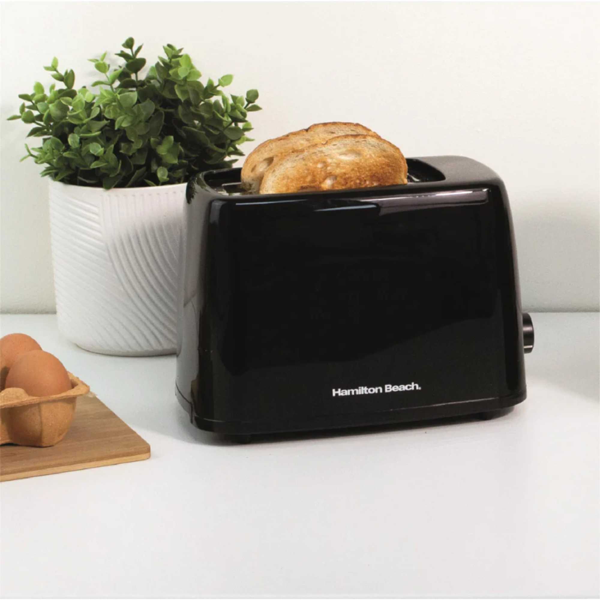 HB1116B Essential 2 Slice Toaster - Black