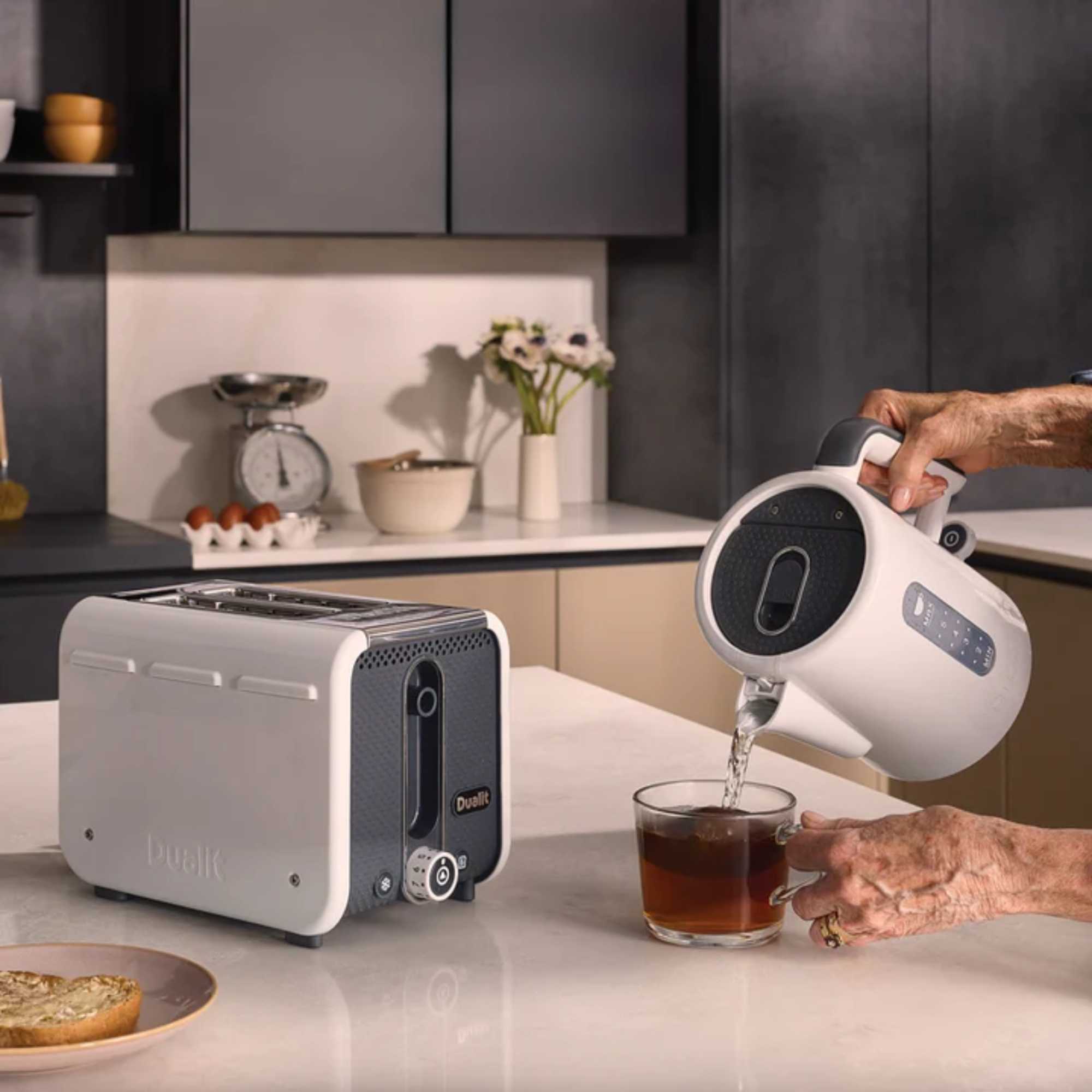26412 Studio 2 Slot Toaster - White