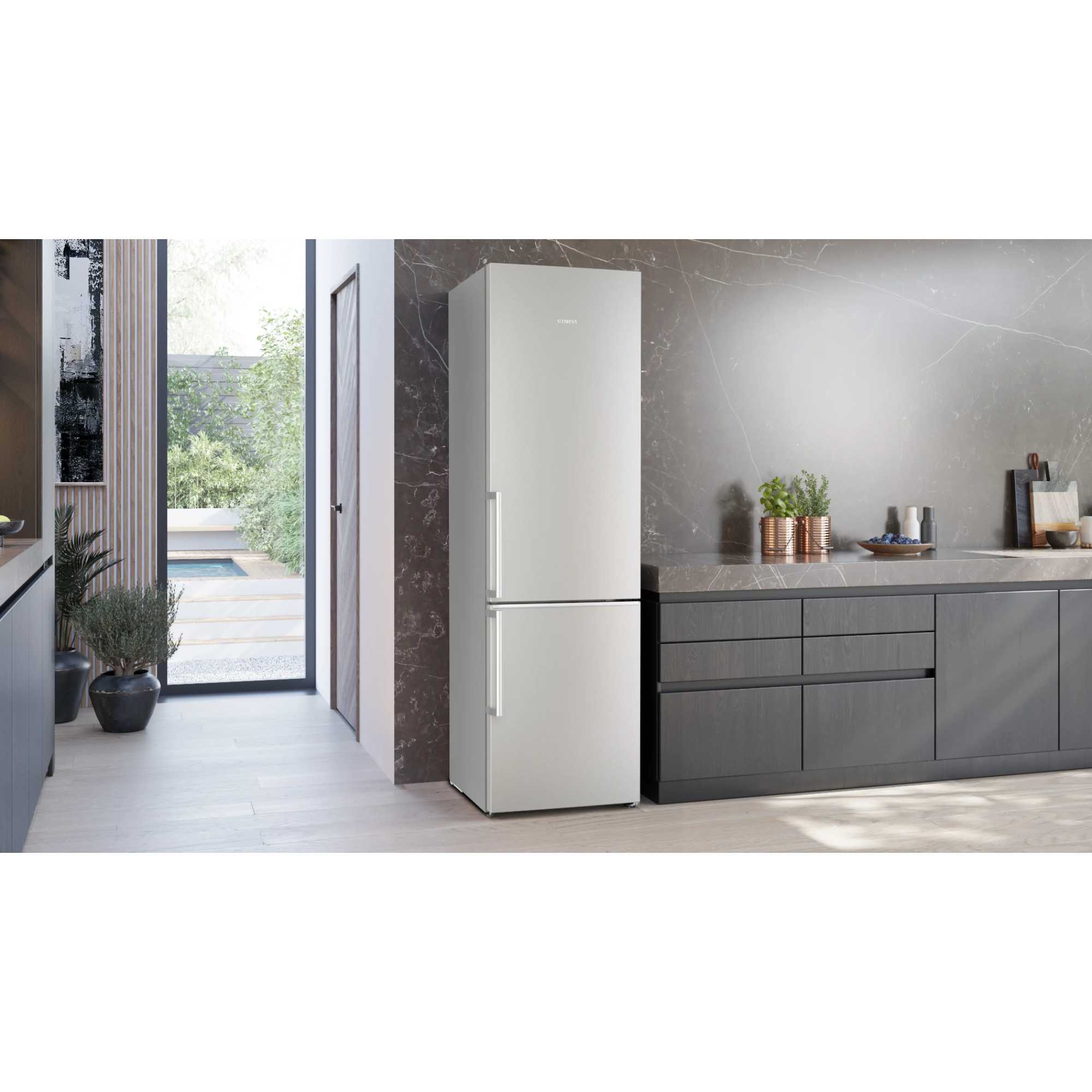 KG39NAIAU 363l Total noFrost Fridge Freezer - Brushed Steel