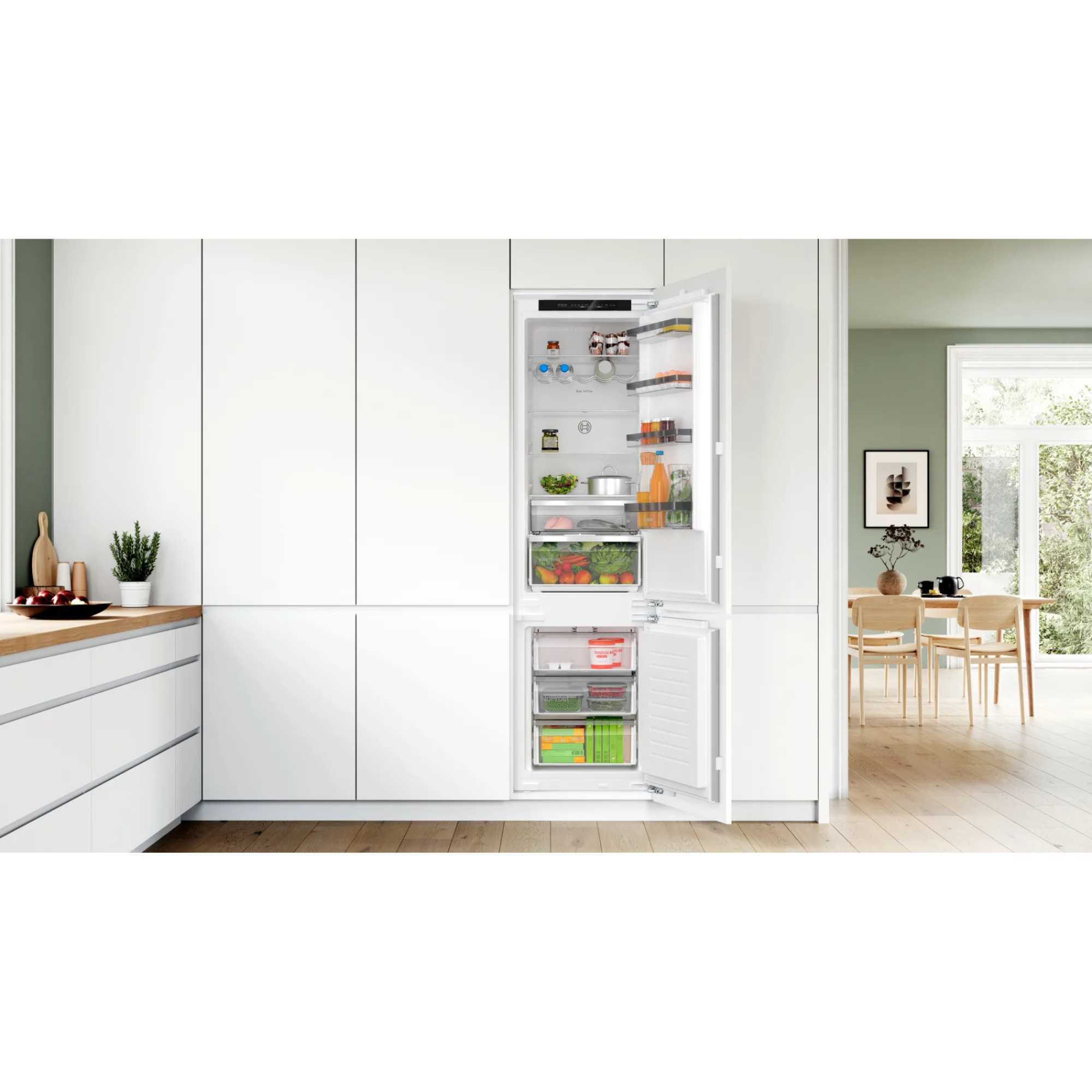 KIN96VFD0 Series 4 290l No Frost Integrated Fridge Freezer