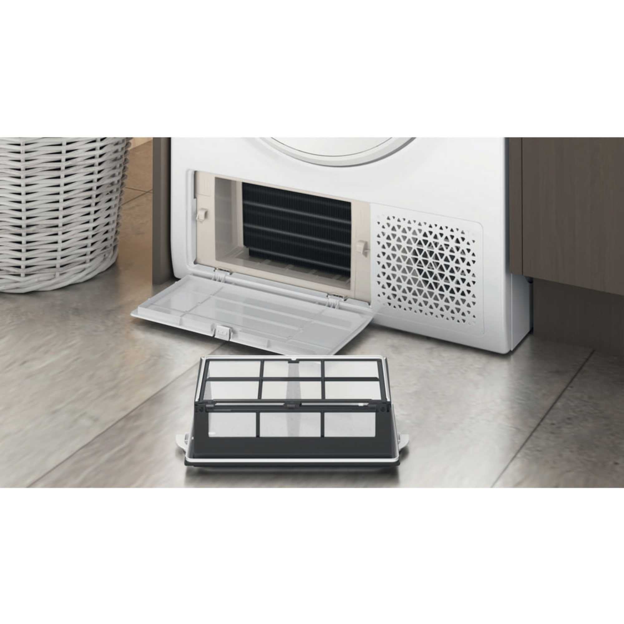 NT M11 92 UK CreaseCare 9kg Heat Pump Tumble Dryer - White