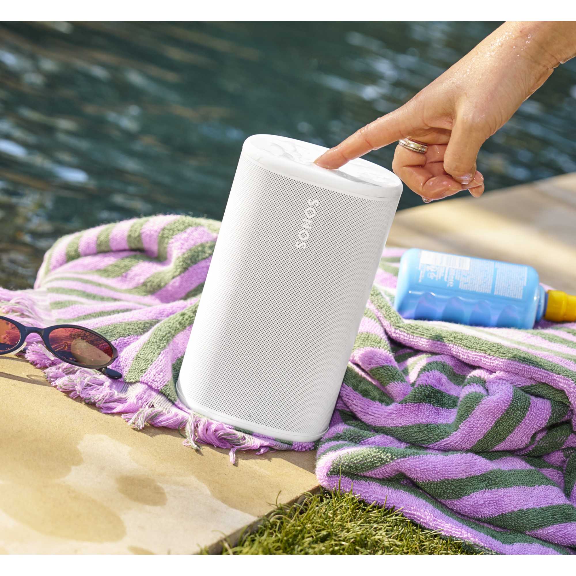 Play Smart Speaker - White