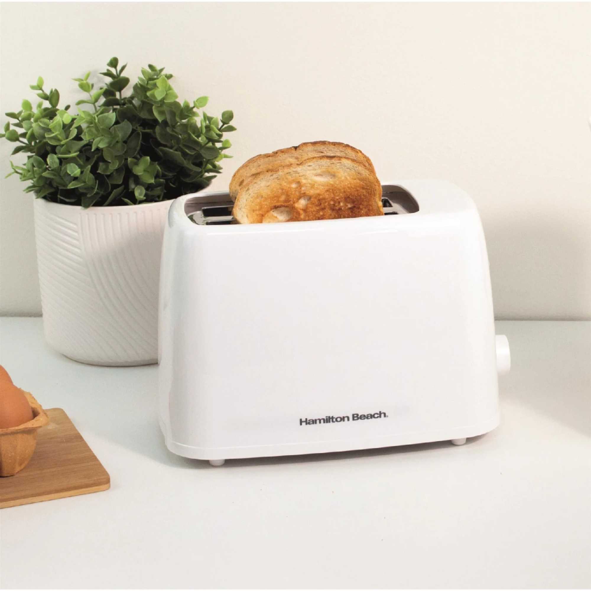 HB1116W Essential 2 Slice Toaster - White