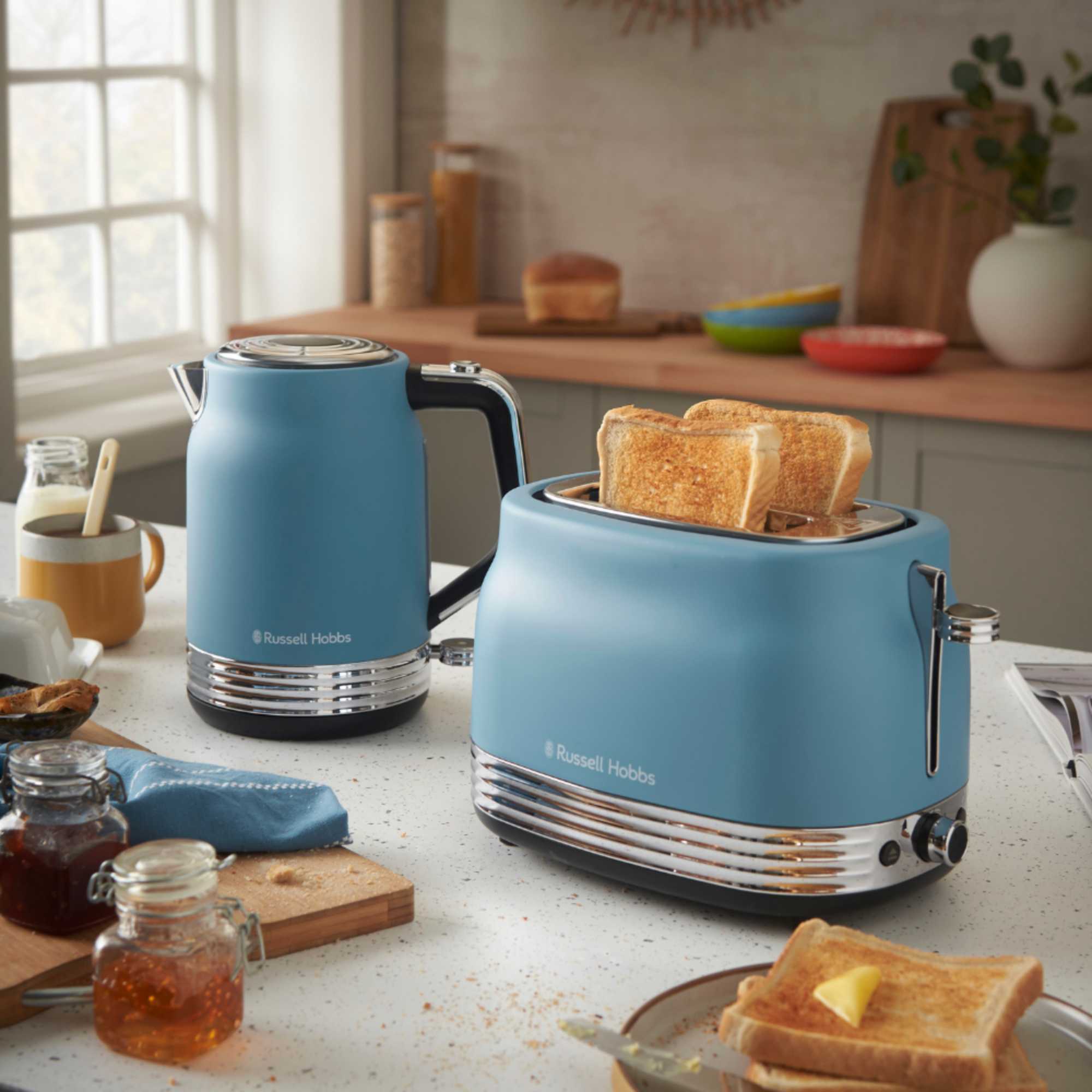 28651 Hanley 2 Slice 900W Retro Toaster - Blue