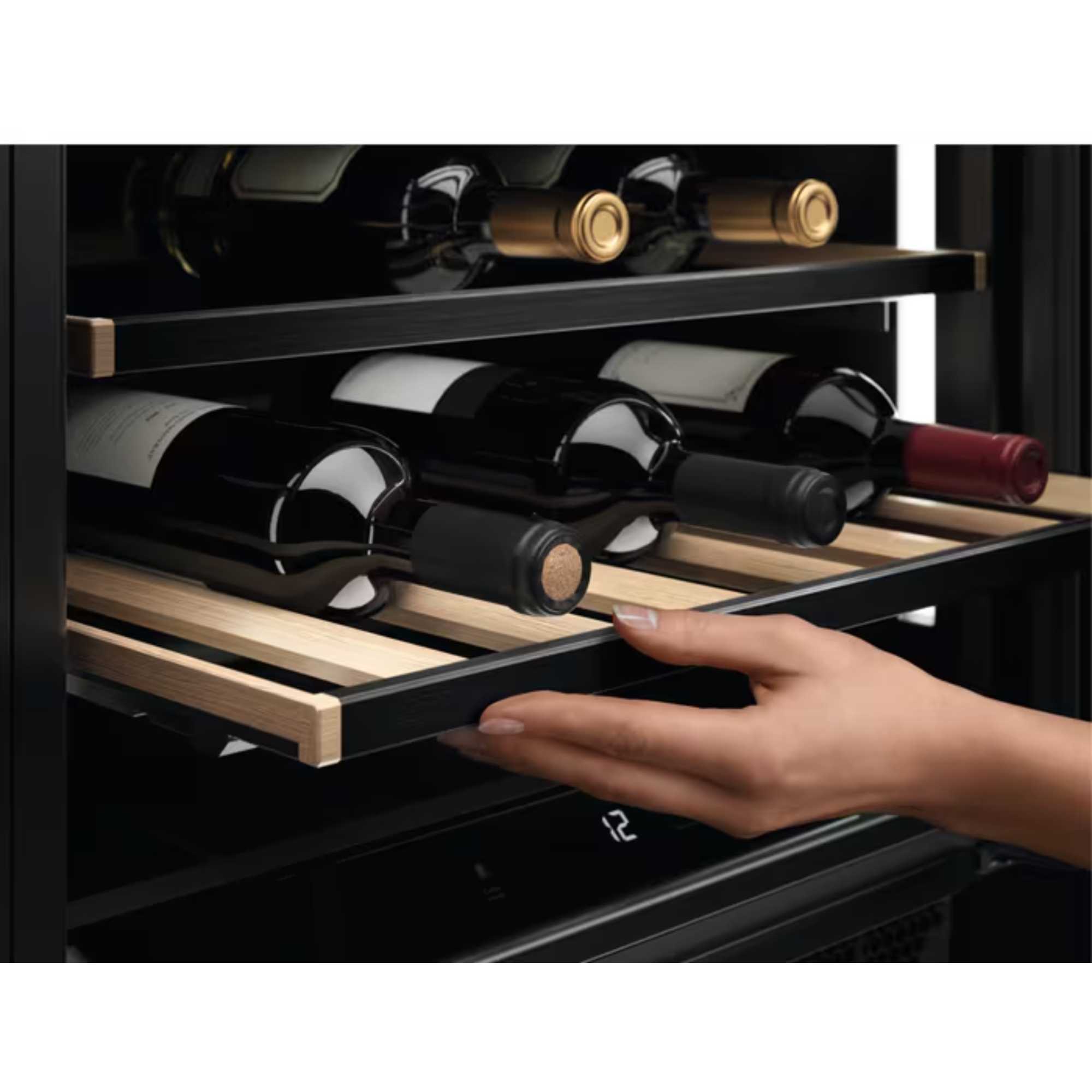 AWS4052B5B 5000 Integrated Under Counter 145L Wine Cooler - Black