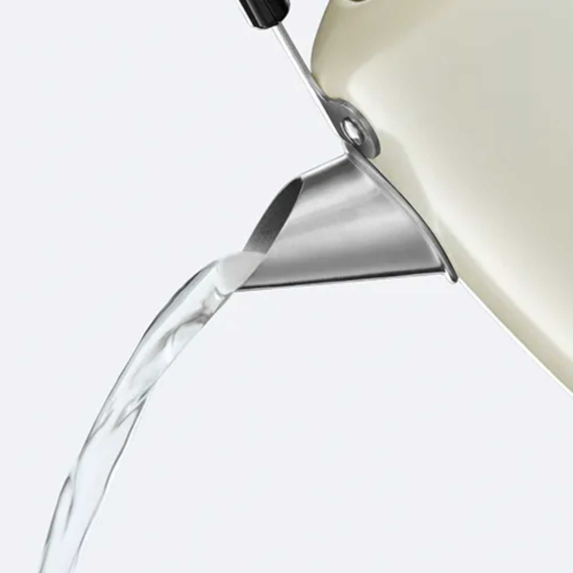 28132 1.5L Classic Stylevia Kettle - Cream