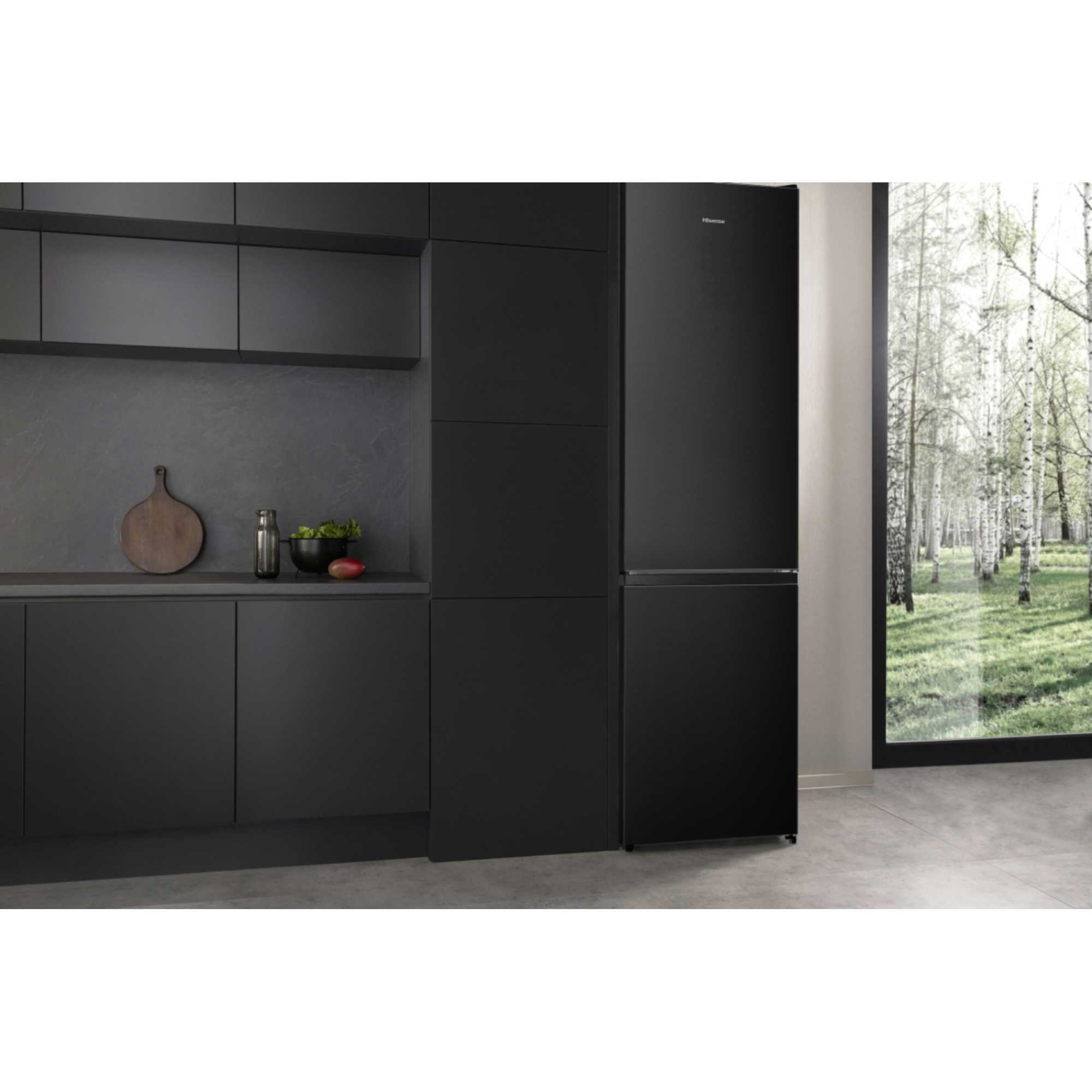 Fridge Freezer 70/30 Total No Frost - Black - RB440N4AFA