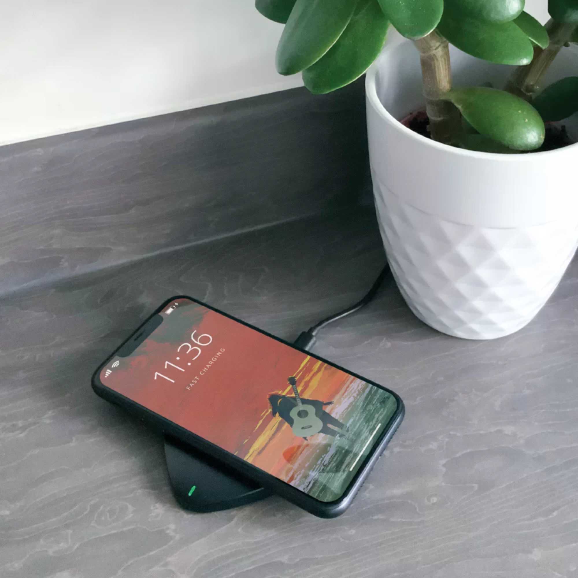 VW10YB 10W Qi Fast Wireless Charging Pad iPhone/Android