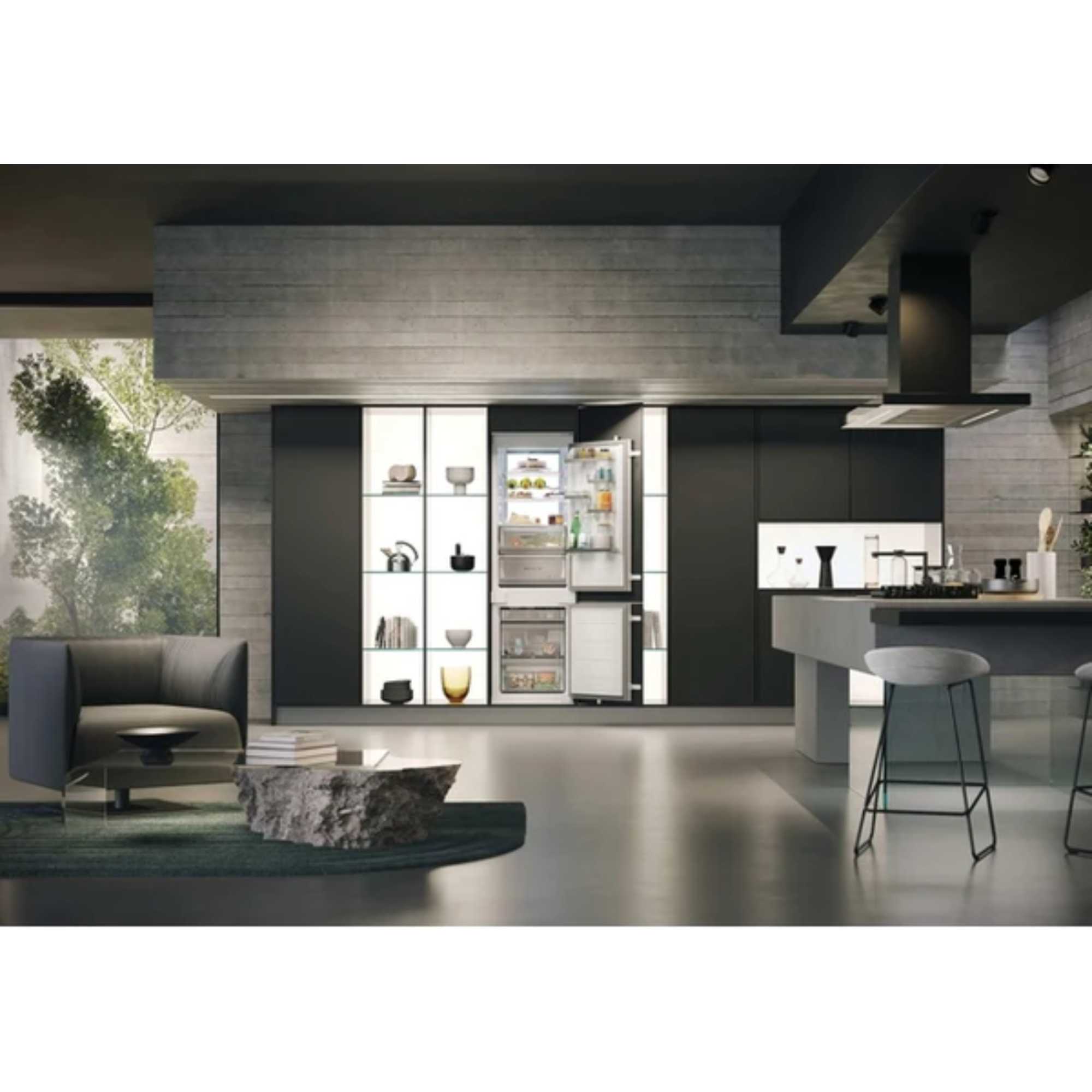 ID Series 6 Built-In Fridge Freezer 70/30 Total No Frost - White - HBW7518CTK